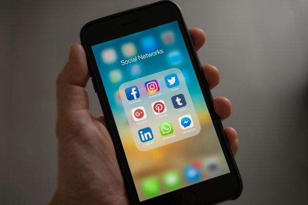 Réseaux sociaux et marketing : booster votre communication en 2025